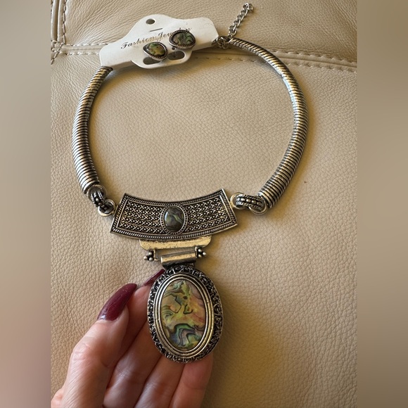 Silver and Abalone Pendant Necklace - Picture 1 of 5